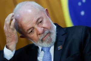 Lula afirma que Brasil irá explorar novas alternativas ao dólar sem imposições