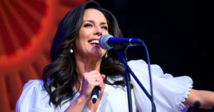 Ivete Sangalo leva turnê ‘Ivete Clareou’ para Portugal